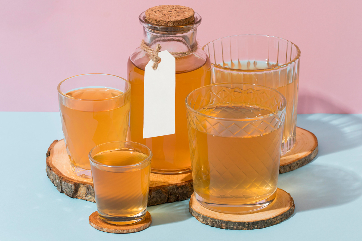 assortment-with-delicious-kombucha-drink-(1)